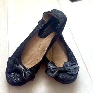 Bare Traps Black Bow Ballet Flats